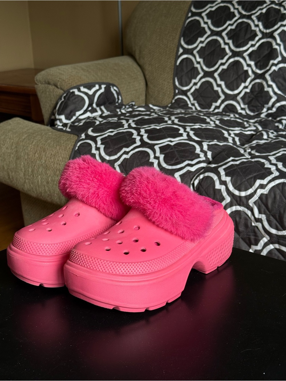 Pink platform crocs - Picture 2 of 8